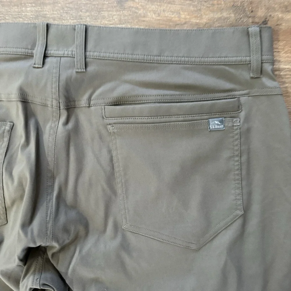 LL Bean Venture Stretch‎ Five Pocket Hiking Pants Men's 40x32 Brown Performance